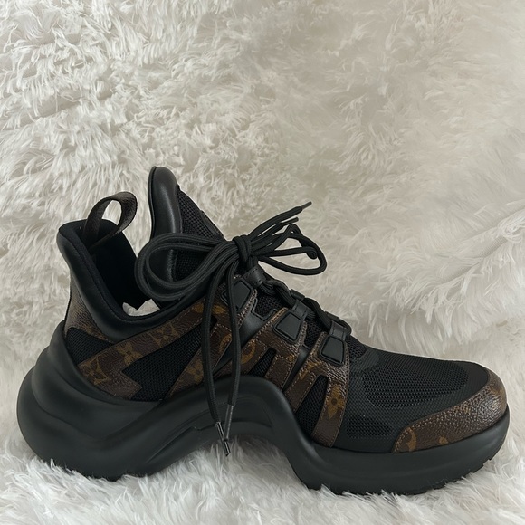 LV Archlight Sneakers size 41.0 - Picture 1 of 12